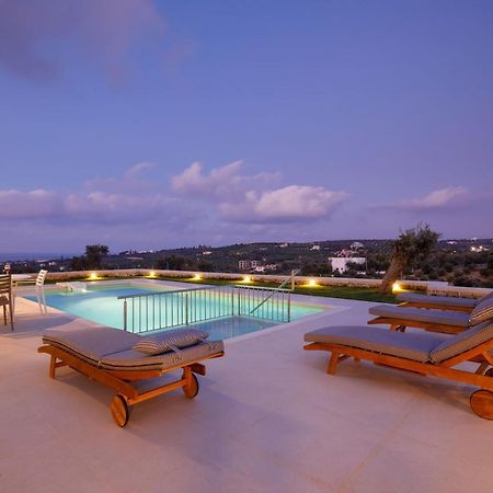Apartment Tilio - New Apartment With Private Pool 1400M From The Beach 罗希姆诺 外观 照片