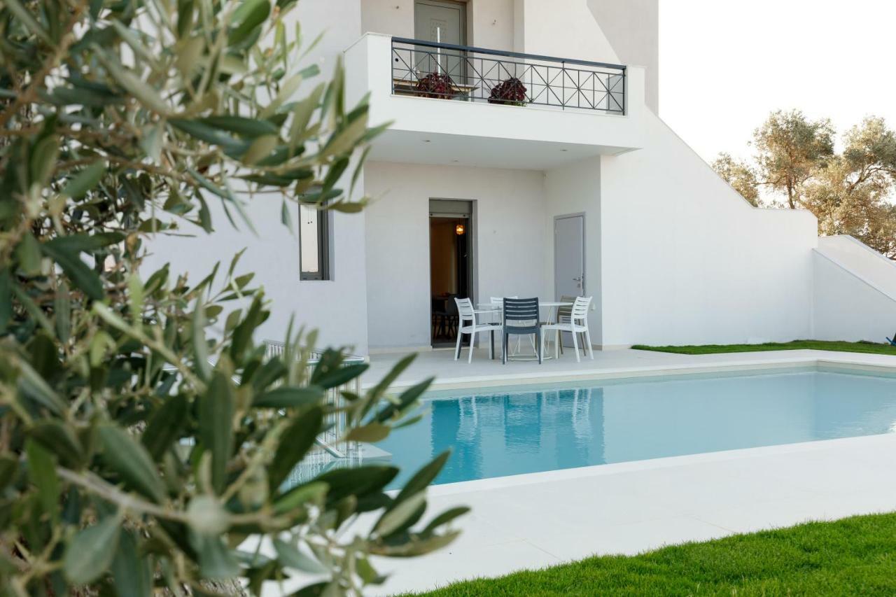 Apartment Tilio - New Apartment With Private Pool 1400M From The Beach 罗希姆诺 外观 照片