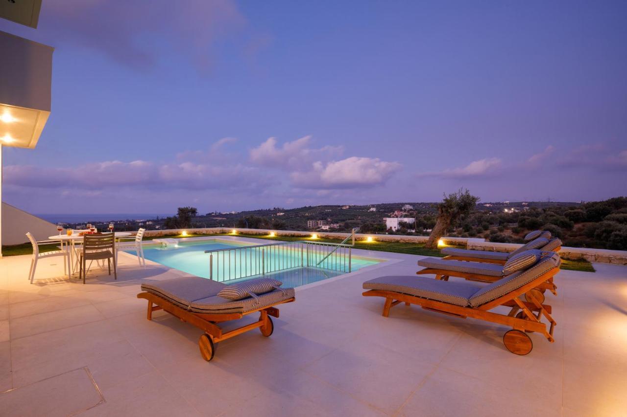 Apartment Tilio - New Apartment With Private Pool 1400M From The Beach 罗希姆诺 外观 照片
